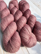 Load image into Gallery viewer, Mallow- Sock Weight - Orli
