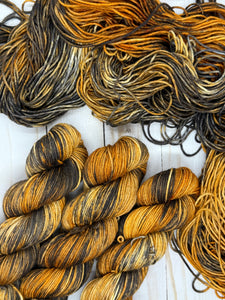 Pumpkin Patch Shadows DK Weight Oneta